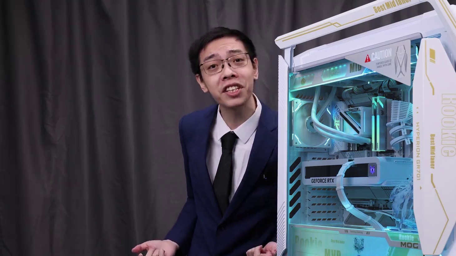 来看看Rookie训练用的电脑！ #青蛙辅助 #ig #rookie