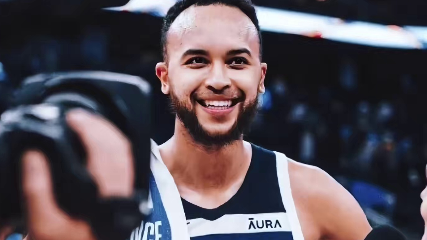 中国男篮迎来历史性时刻，李凯尔规划完成，下赛季除了湖人，就是看森林狼