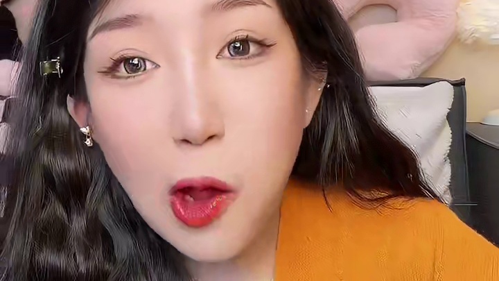 红油版本的哦 无麻酱！东北老式麻辣烫 ～ 新鲜细粉包 自带90克鸭血 分量巨足！香辣口好吃好吃哈哈哈