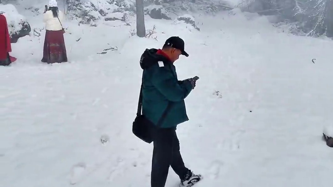 广元曾家山春天的第一场雪#有一场属于暮春的“雪” #初春的雪 #一帧中国·大美广元#每个南方人心里都