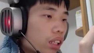 鯊魚當老六成功把不求人給打了 #玩的就是和平精英#玩的就是和平精英 #鯊魚喲syy