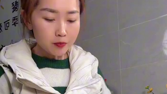 搅一搅就能做的巧克力麦芬蛋糕,松软的蛋糕体浓浓的巧克力味道，好吃到停不下来#在家做美食 #麦芬蛋糕做