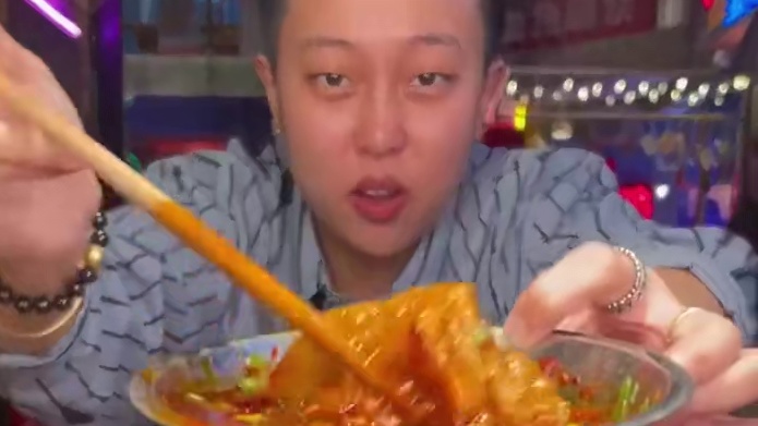 来没来过重庆的姐妹，都要给你们推荐这个在家吃的火锅天花板#妈呀太香了 #吃货 #解馋 #吃货日常 #