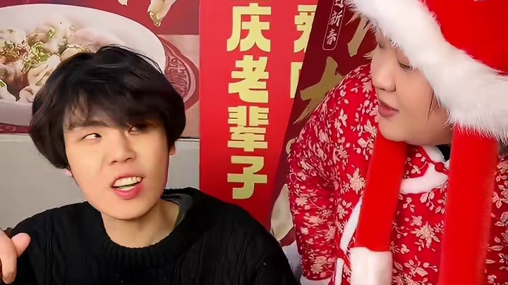 两小伙同台竞技挑战2斤面，狂加白糖和醋，究竟谁能得到1776大奖！