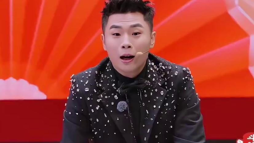 当歌坛巨星遇上狂热粉丝，这也太热情了