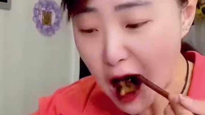 今天姐夫做的梅菜扣肉海燕应该吃饱了吧？