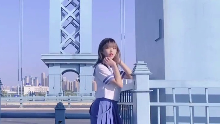 偷 偷 发 vlog，反 正 没 人 看｜今天的风儿甚是喧嚣