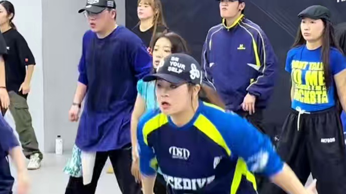 今天就铁到这里了#翻跳 #sun编舞 #非丹集训