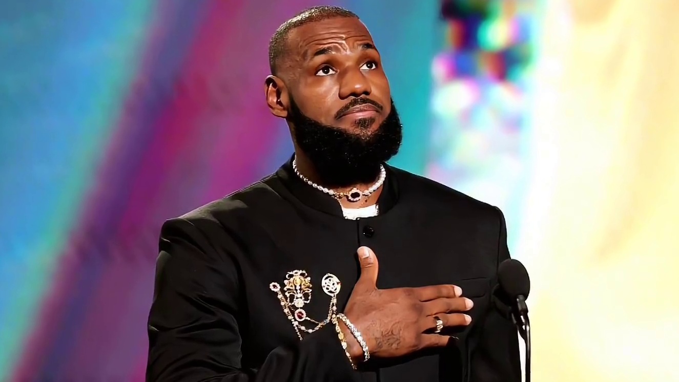 岁月交替你的容貌，言之，你已不再是当初那个少年