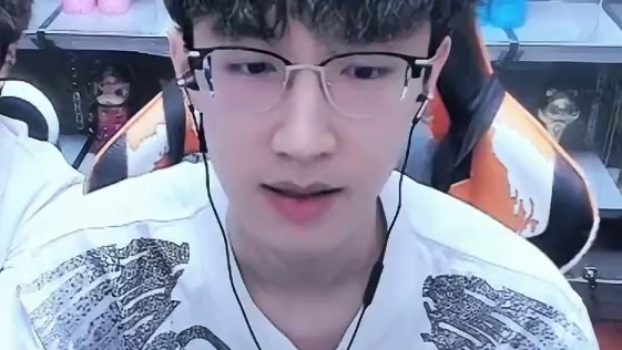 蔡哥忍了这么多天，终于还是没忍住？ 