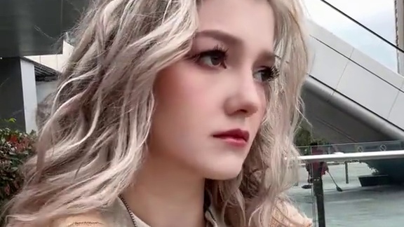 男人不能太多情，要学会专一！#川渝暴龙 #川渝毒液 #C妹在成都 #四川话