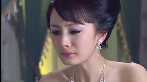 #杨幂 #青花瓷 如传世的青花瓷自顾自美丽，你眼带笑意HAHA