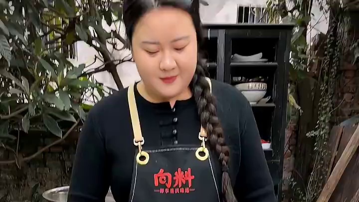 你吃你的吃满汉全席，我吃我的白水煮菜，蘸上调料一样安逸！#调料 #美食