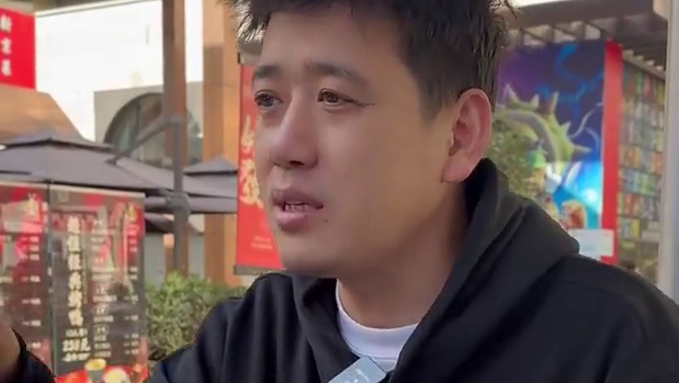 小姐姐还想给老金整大的，结果... #上海 #二奢老金 #老金随拍 #vlog