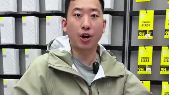 苹果挤牙膏 却能年年霸榜？