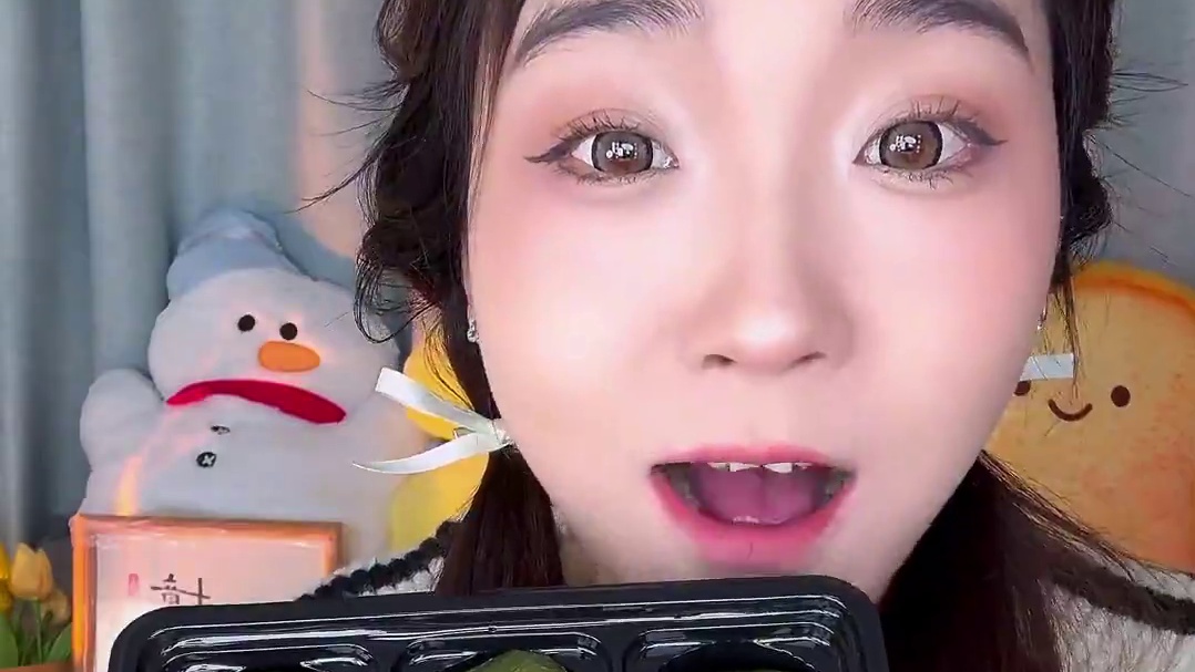 春天的食物就是青团啦！也就这段时间吃恰到好处，到手12枚！真的划算！#青团 #春天的食物 #糯唧唧青