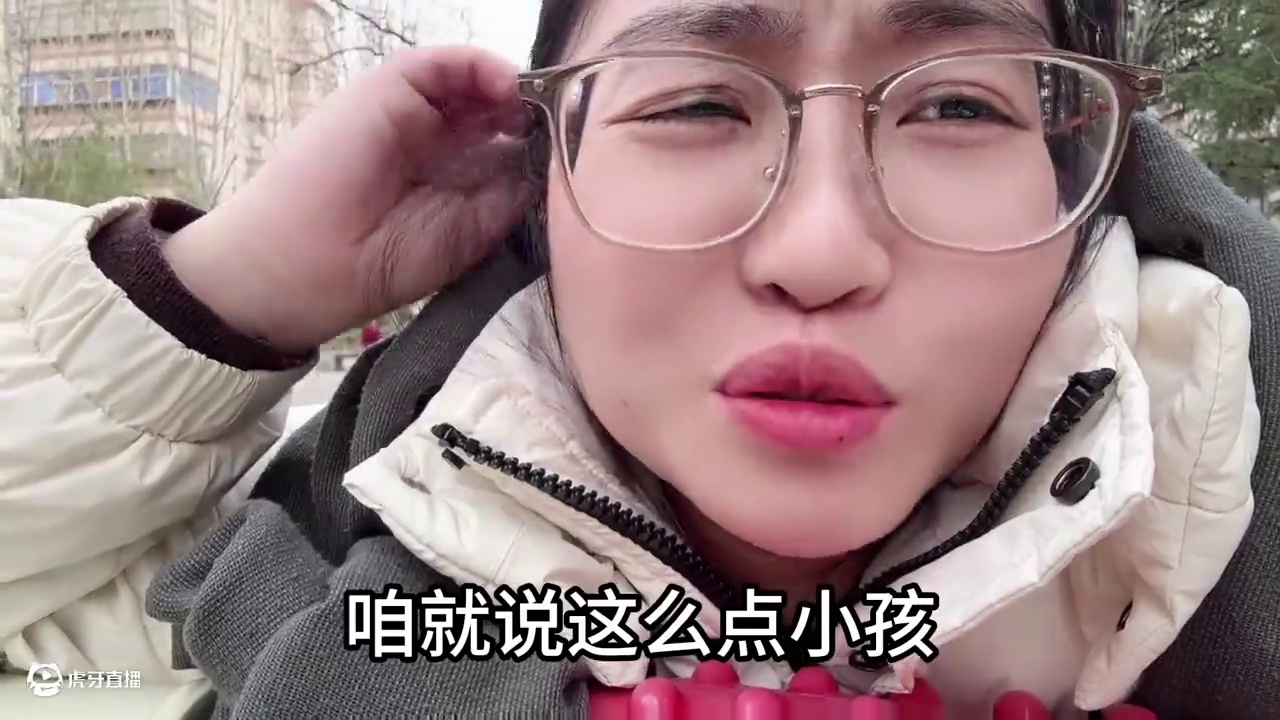 #甜馨评论区回应变白了 #甜馨 #甜馨回复网友评论 #甜馨近照 #甜馨重现金句