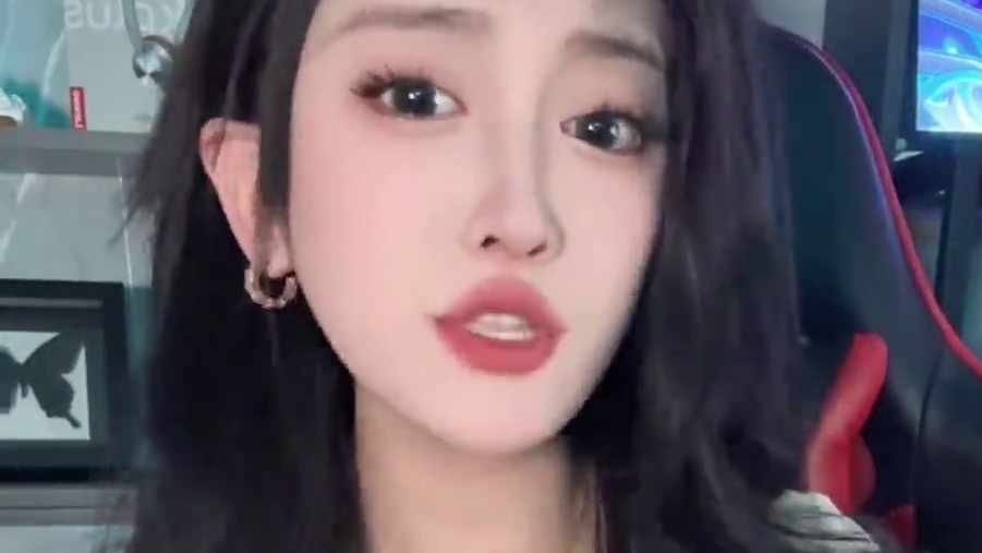 5080显卡疑似渲染功能翻车？？粉丝真实案例！ 部分游戏出现大片红色像素点！换新后依旧存在此问题！有