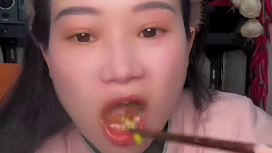 #大口吃面过瘾 #酸菜面条来一碗 #爱吃辣