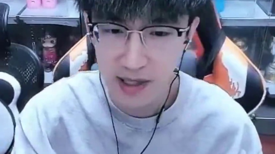 玩诛仙真费钱啊！ 