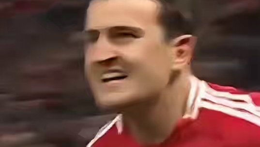 不能没有你！在少打一人的情况下，马奎尔关键时刻头球救主！