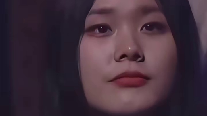 当你身处深渊退无可退的时候，眼前就会只剩向上的一条路