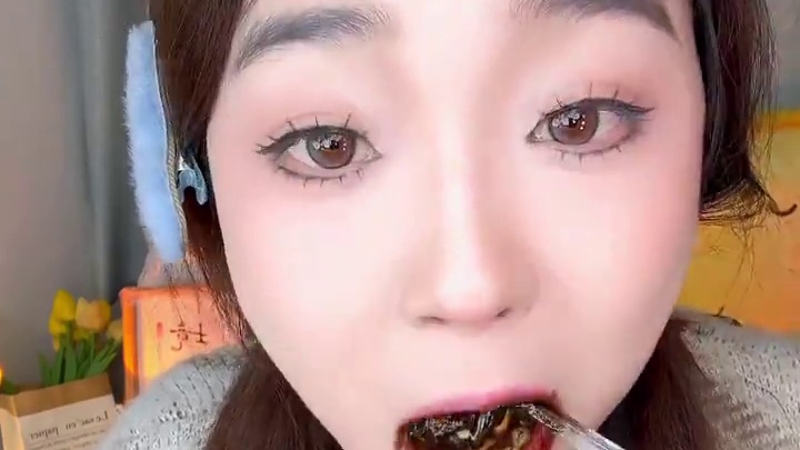 纯可可脂的巧克力哈斗！冷热双吃一口爆浆！冻啃真的很好吃不腻！一盒4个哦！#妈呀太香了 #快吃吧大馋丫