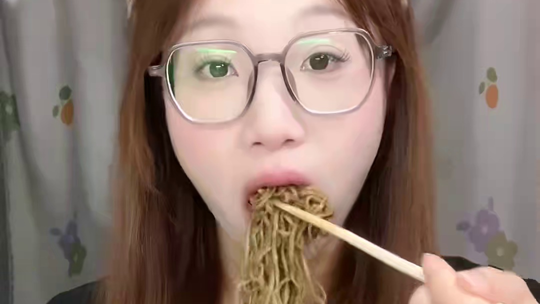 大四女生120➡️110｜今天是荞麦面和黄焖鸡 #女大学生日常生活 #今天吃什么 #生活化减脂 #吃