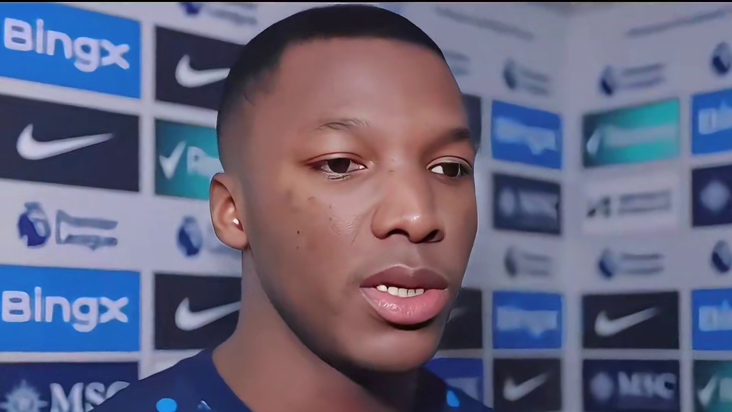 赛后切尔西球员没脸谢场，主帅当众道歉