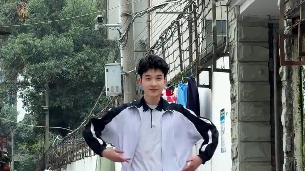 只盼闯入你的眼眸 没想到闯入的是你 #男高 #古典舞 #空探枝舞蹈 #春去秋来只盼撞入你的眼眸