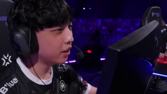 我只看见一位绝望的老人在问来财是什么意思 #游戏 #fps #电竞 #搞笑 #无畏契约