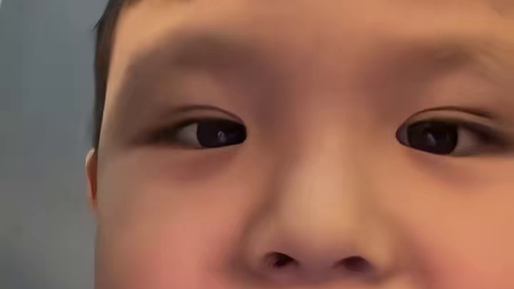 当聋人网约车司机遇见聋人乘客，他们相视一笑的瞬间，充满了“他乡遇故知”的欣喜。来源：人民日报