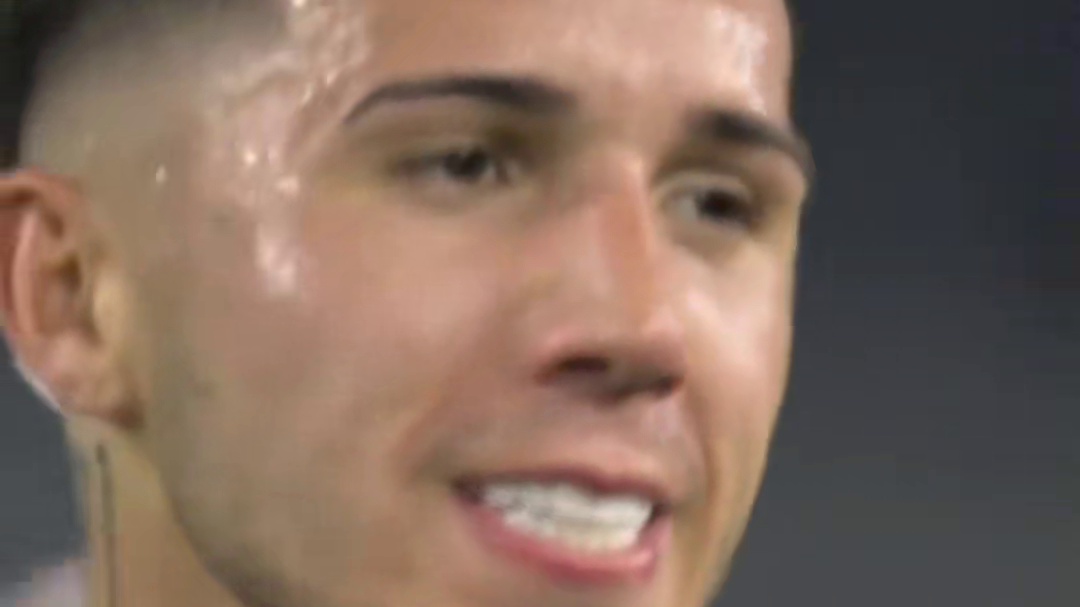 其实恩佐传了好几件威胁球，可惜帕尔默不在状态