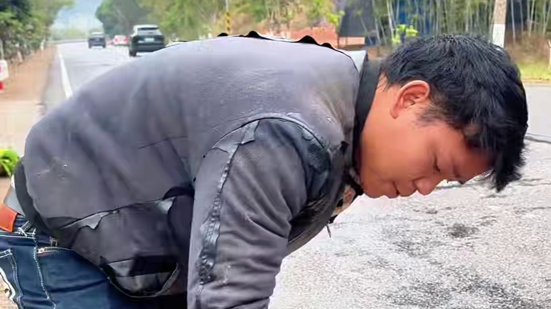 水哥在马路边捡到半边猪 小敏把它做成农家菜 没想到是人间美味 #农村美食 #农村生活 #乡村味道 #