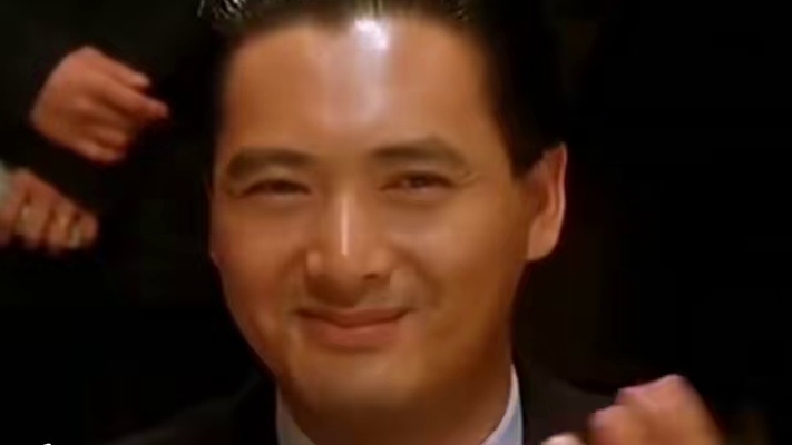 大学的校门居然是卷帘门！ #万万没想到 #内容过于真实 #大学 #大学校门 #娱乐大赏