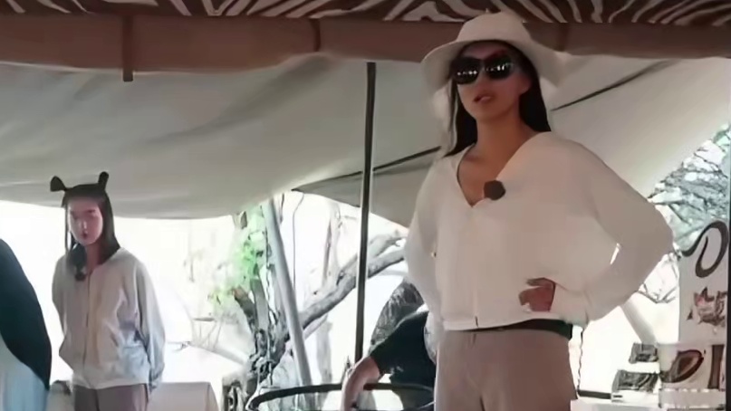 很难不喜欢侯明昊这样的旅游搭子