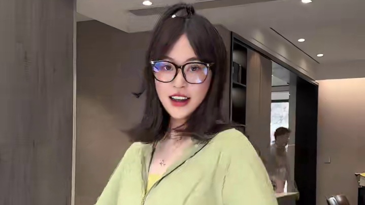 也太显瘦了吧！抽绳款的可以收腰，遮肉藏肉还能全面防晒。活动开好了#蕉下 #蕉下防晒衣#防晒衣 #夏季