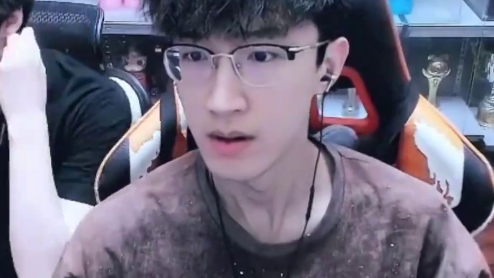 玩逆水寒的都这么礼貌吗？ 