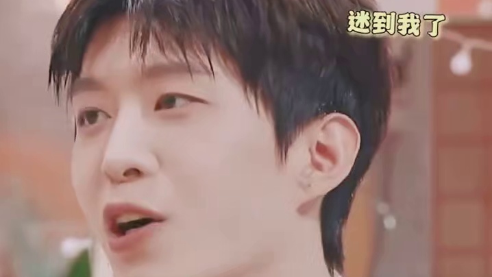 我们喂饭cp的糖都不用自己找，正主直接给喂到嘴里