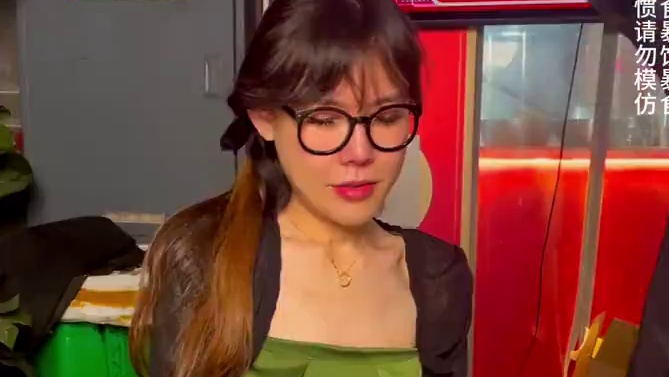 浪老师重出江湖来挑战1斤豌杂豌杂面啦！#妈呀太香了 #重庆小面 #这一碗好过瘾 #豌杂面