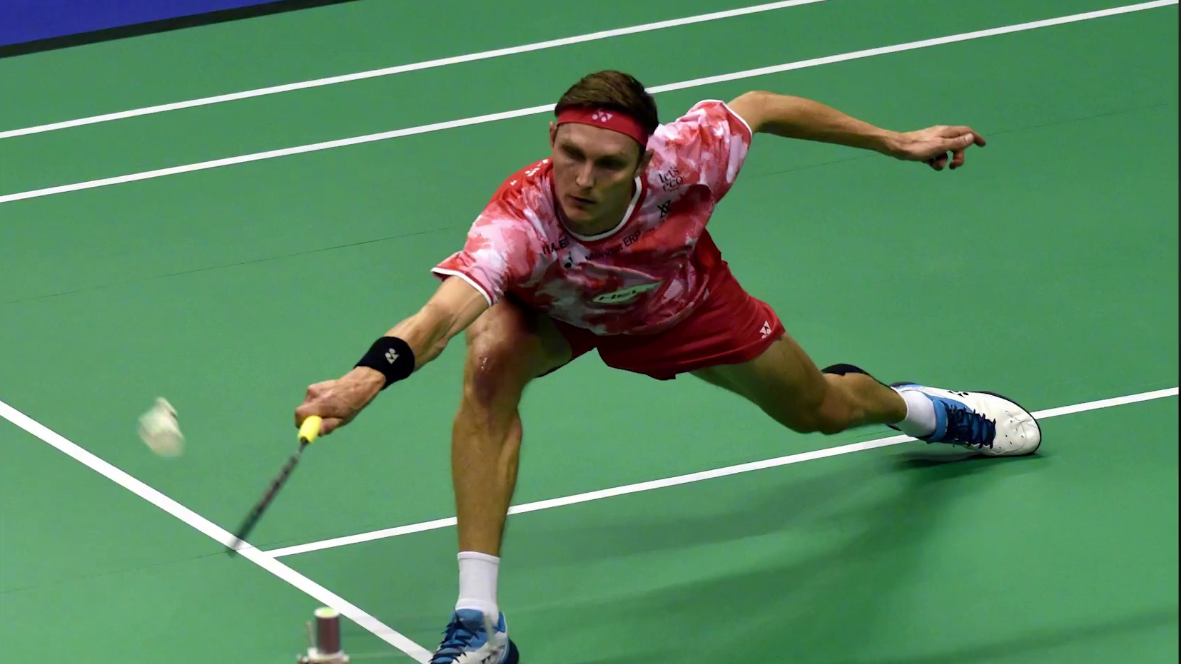 对启动速度的极致追求者！尤尼克斯65Z4上脚体验！ 新65Z，可以说是65系列非常好的延续，包裹、启