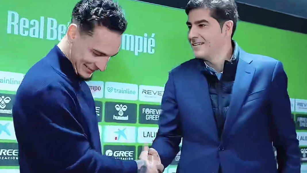 安东尼去留疑云终散，亲口证实西甲才是真爱！