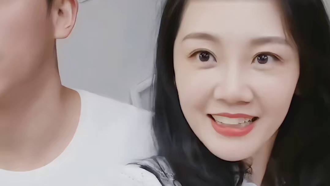 喜欢就是会表现出来呀~