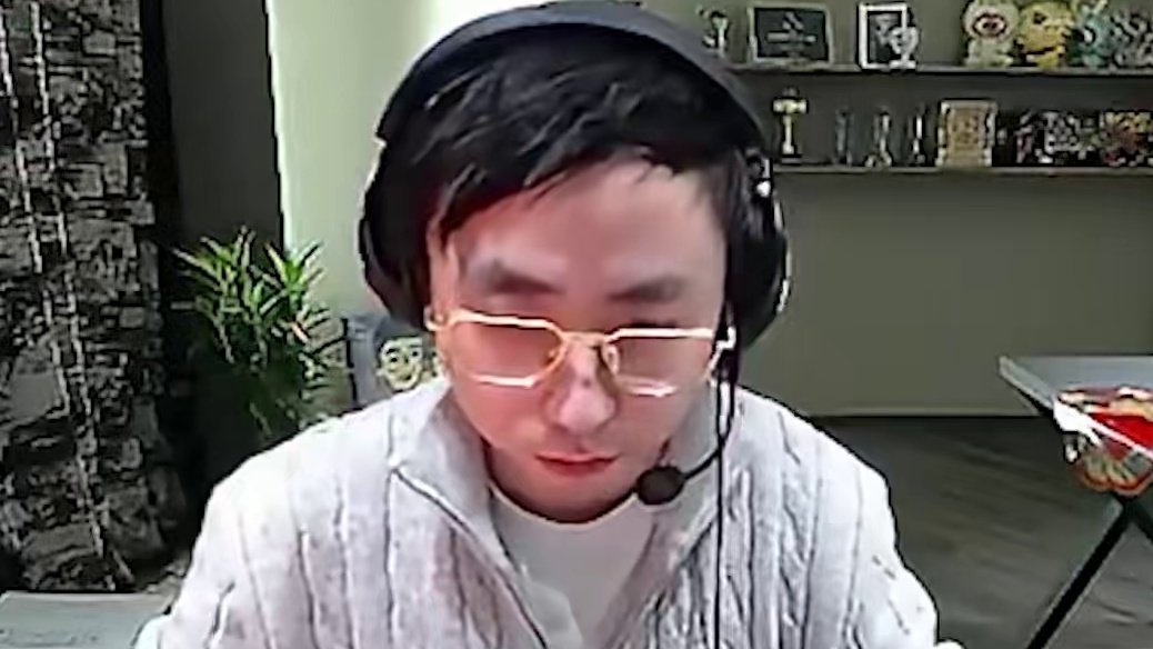 别在那花盆k了！一局四杀五杀都征服不了你们，我服了！#水晶哥 #kryst4l水晶哥