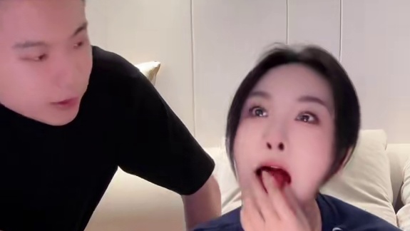 这么多年夫妻关系维持的好，是有方法的！#夫妻日常 #沟通技巧  #剪一条没有废话的视频