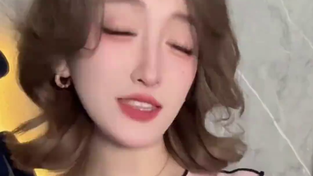 5070完全就是一坨哈，从来没见过性能提升这么小的玩意， 做梦吊打4090？4060的提升都快比他大