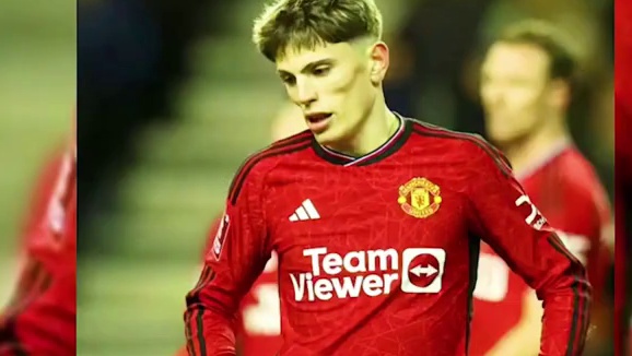 真爱！加纳乔穿上C罗复刻球鞋，在追星届里，加纳乔是幸运的，令人羡慕的！#足球的魅力 #dou来足球季