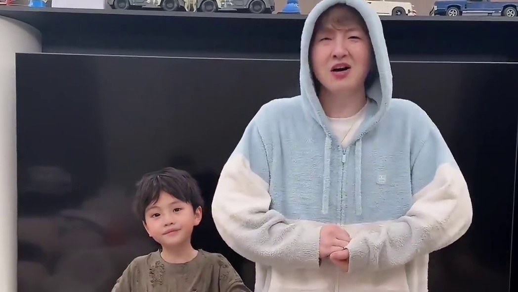 女神节的仪式感安排上了 #家里的她喜欢坐在车内什么位置 #鸿蒙智行 #问界新M7