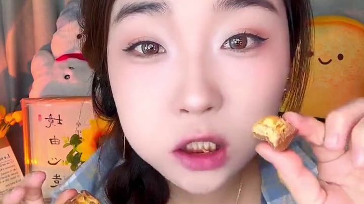 士力架在下午饿的时候简直就是光！平常我出门都会备点巧克力！拿上士力架正合适！#馋哭隔壁小孩 #妈呀太