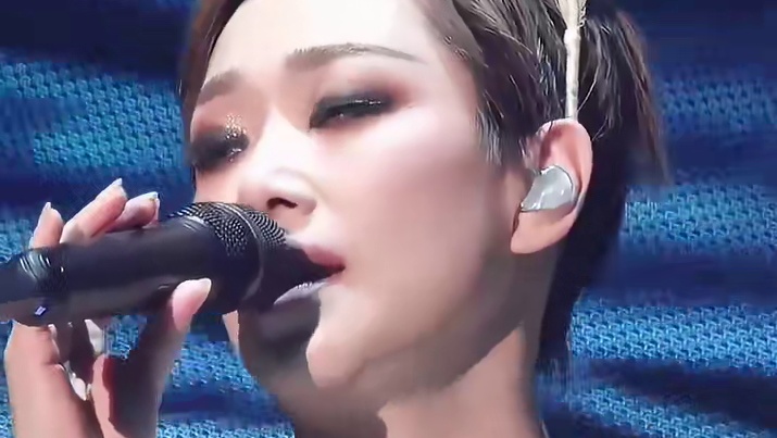 #林忆莲演唱会现场抢着喊妈咪 这次台下要混进一个真女儿了！#林忆莲女儿也来看她演唱会了